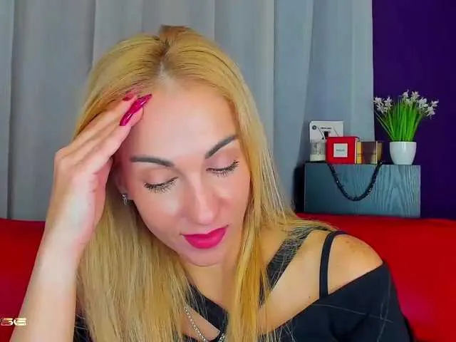 Live sex webcam photo for AdelinJensen #276702524
