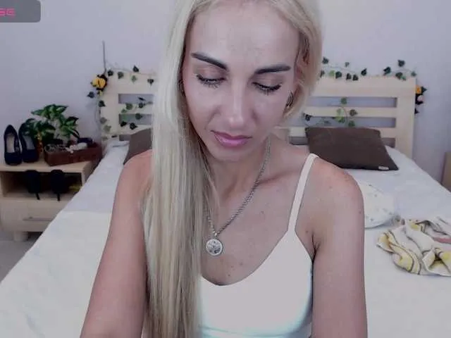 Live sex webcam photo for AdelinJensen #277978867