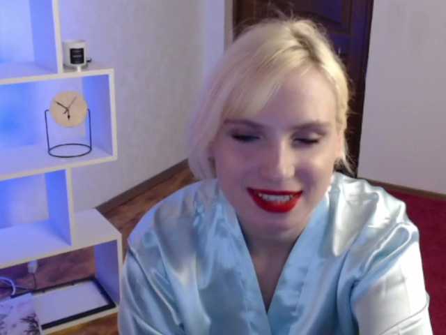 Live sex webcam photo for Adelina-13 #275843249