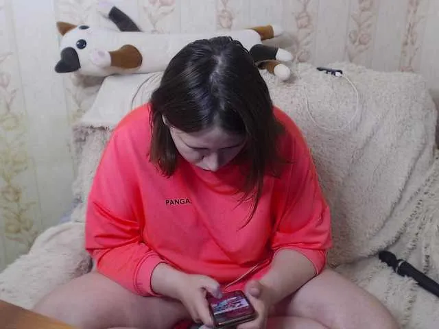Live sex webcam photo for AdelinaLawson #287952426