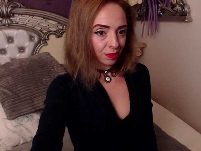 Live sex webcam photo for AdelleRichard #272368981