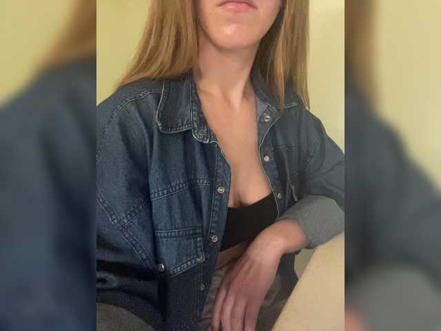 Live sex webcam photo for Adellinka #273093689