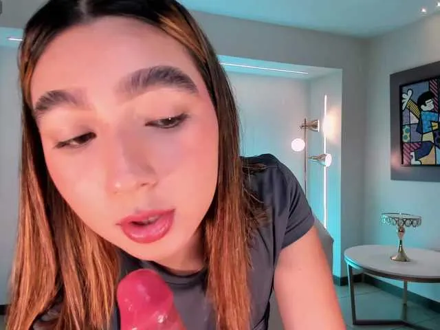 Live sex webcam photo for AdharaMoretti #291131147