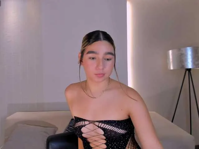 Live sex webcam photo for AdharaMoretti #291326672