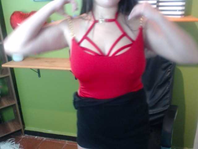 Live sex webcam photo for AdharaMorris #272420540