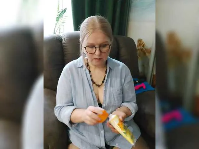 Live sex webcam photo for Adiline #291260741