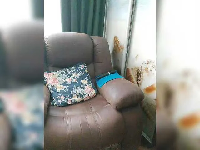 Live sex webcam photo for Adiline #291743671