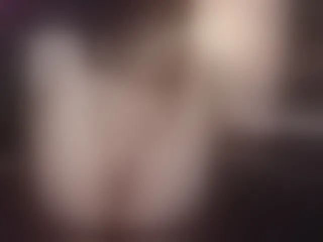 Live sex webcam photo for AdiraDare #278023458