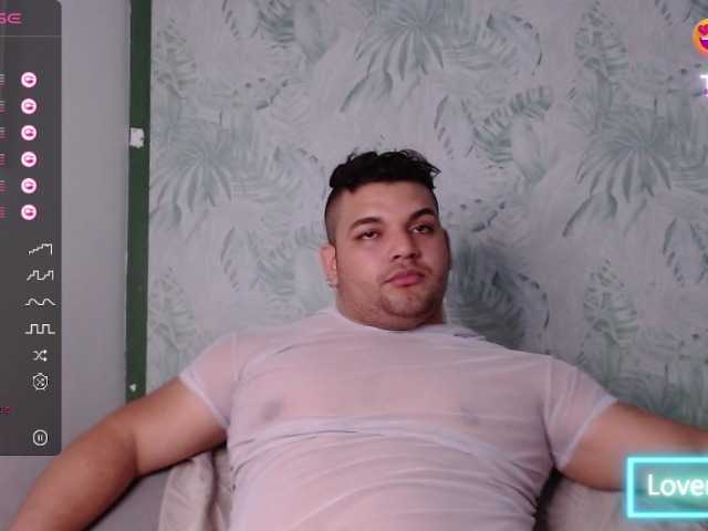 Live sex webcam photo for AdonisWalker #276098846