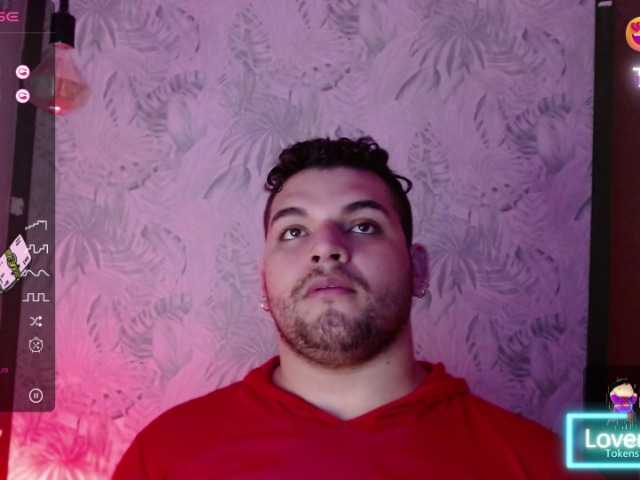 Live sex webcam photo for AdonisWalker #276175057