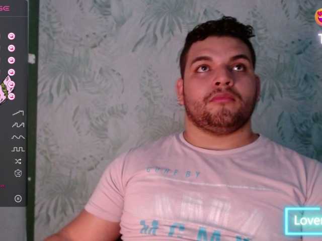 Live sex webcam photo for AdonisWalker #276202441