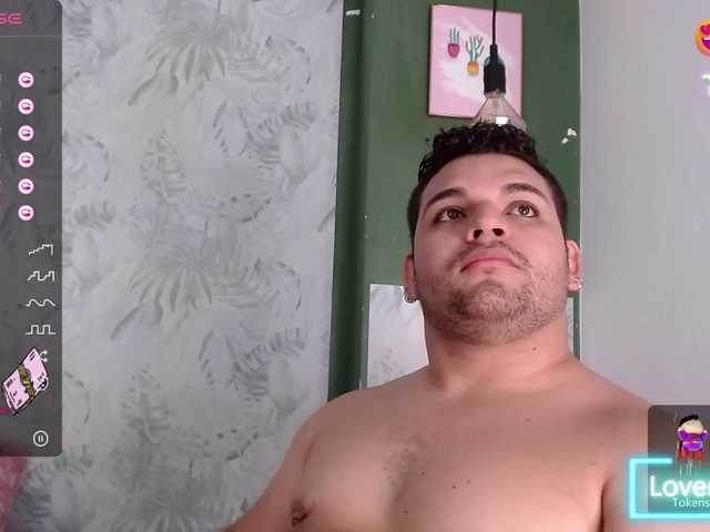 Live sex webcam photo for AdonisWalker #276252271