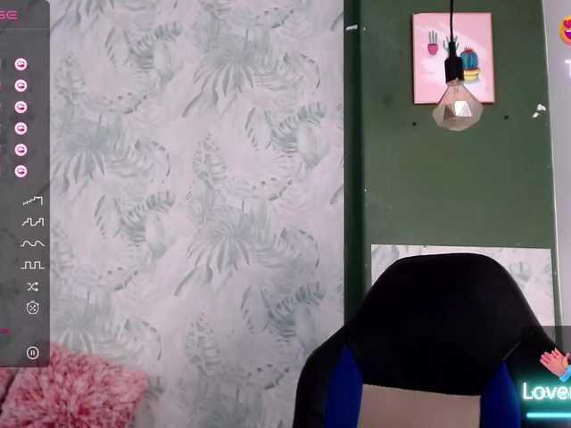 Live sex webcam photo for AdonisWalker #276275058