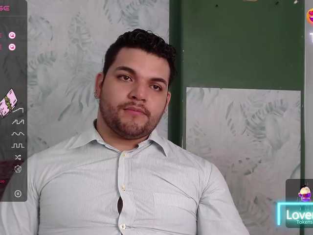 Live sex webcam photo for AdonisWalker #276302802