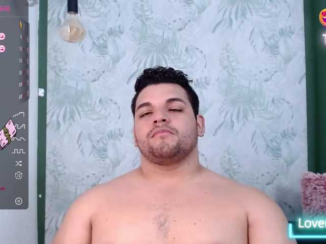 Live sex webcam photo for AdonisWalker #276332900