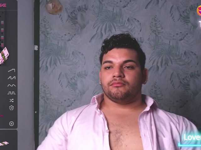 Live sex webcam photo for AdonisWalker #276346842