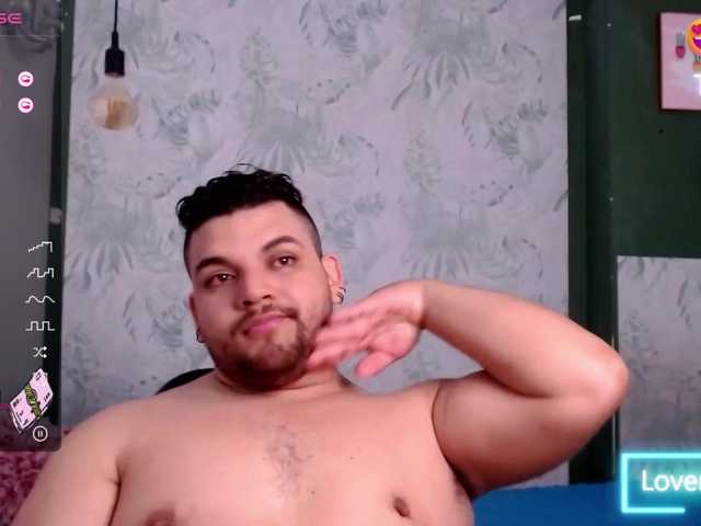 Live sex webcam photo for AdonisWalker #276415719