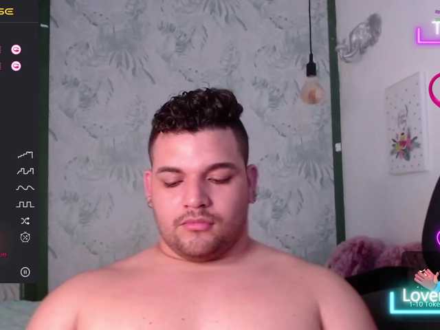 Live sex webcam photo for AdonisWalker #276450521