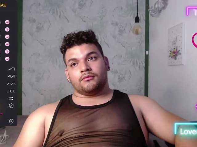 Live sex webcam photo for AdonisWalker #276480115