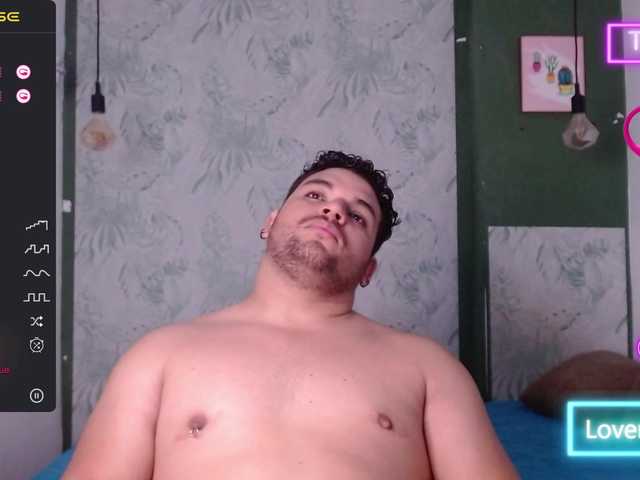 Live sex webcam photo for AdonisWalker #276569387