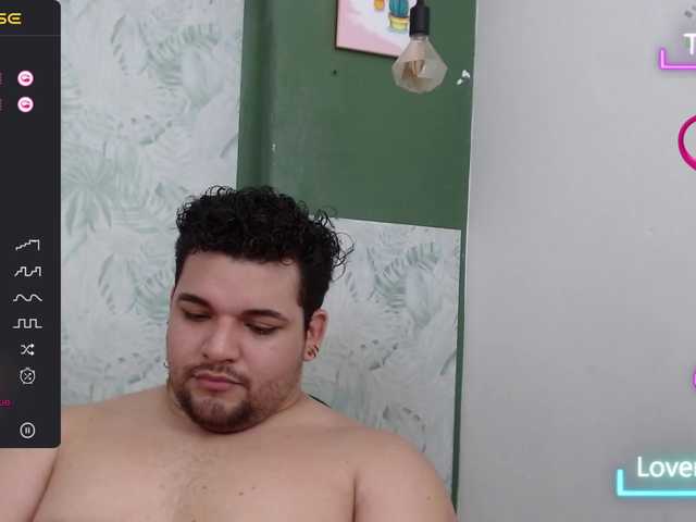 Live sex webcam photo for AdonisWalker #276807452