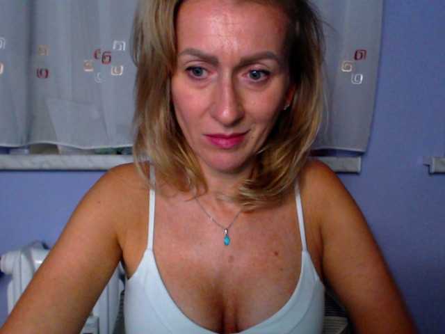 Live sex webcam photo for AdreySmith #276411191