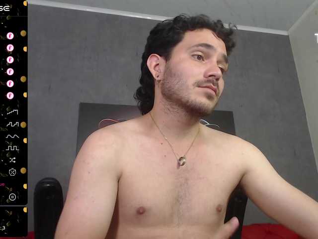 Live sex webcam photo for AdrianConors #289488997