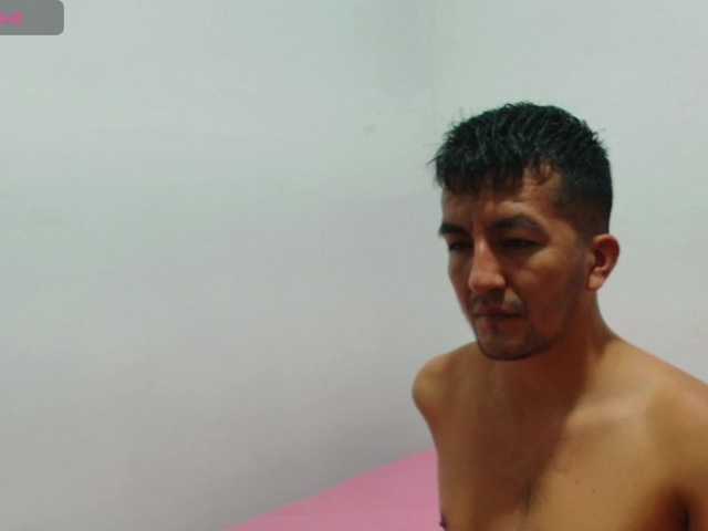 Live sex webcam photo for Adriana-55 #277044097