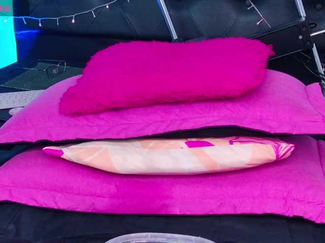 Live sex webcam photo for Adriana-55 #291258971