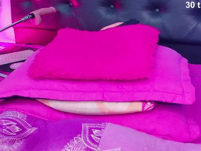 Live sex webcam photo for Adriana-55 #291719395