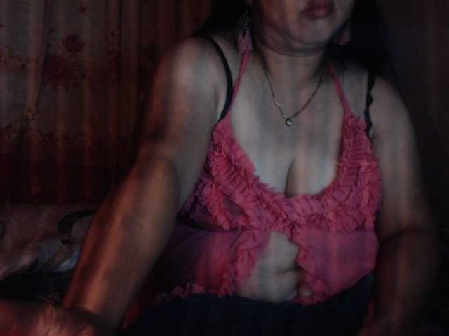 Live sex webcam photo for Adrianna #278160784