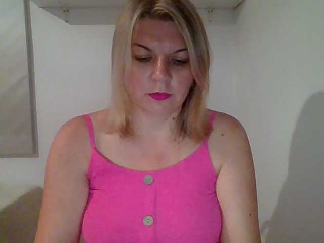 Live sex webcam photo for AdriannaLove #290008437