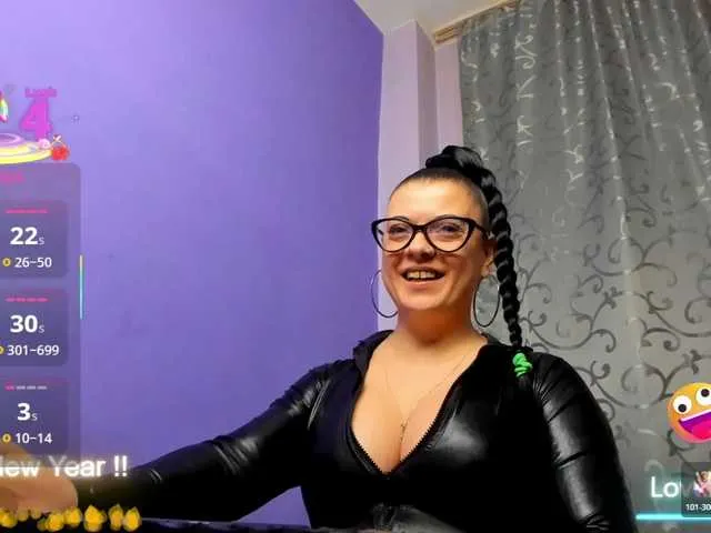 Live sex webcam photo for AdriannaLyly #292640847
