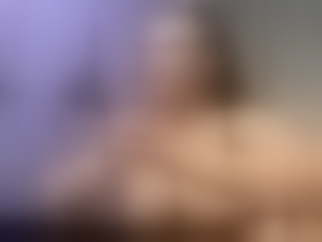 Live sex webcam photo for AdriannaLyly #294113936