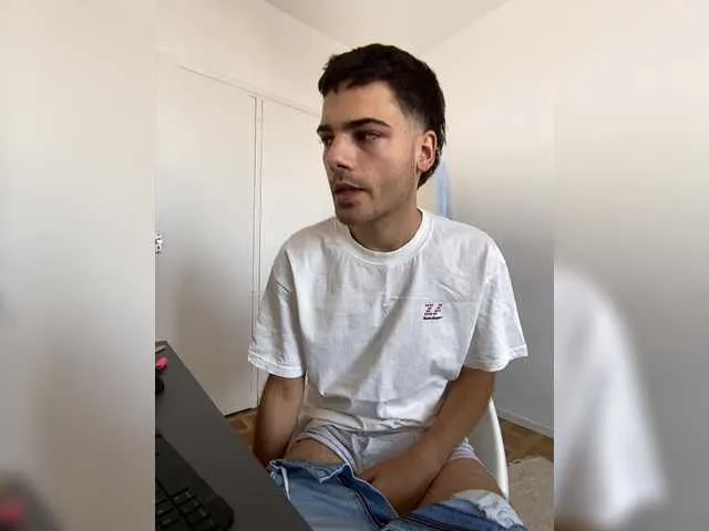 Live sex webcam photo for Adriherx #278311700