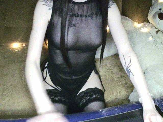 Live sex webcam photo for Aenelle #272545930