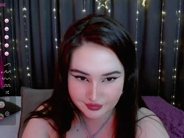 Live sex webcam photo for AfinaDj #288055413