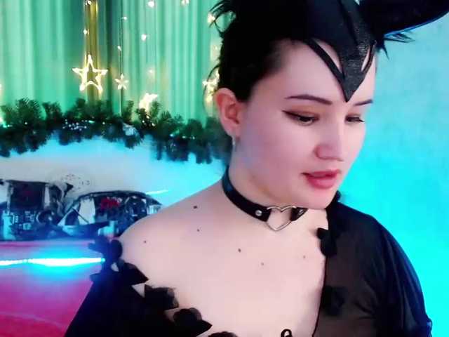 Live sex webcam photo for AfinaDj #288055459