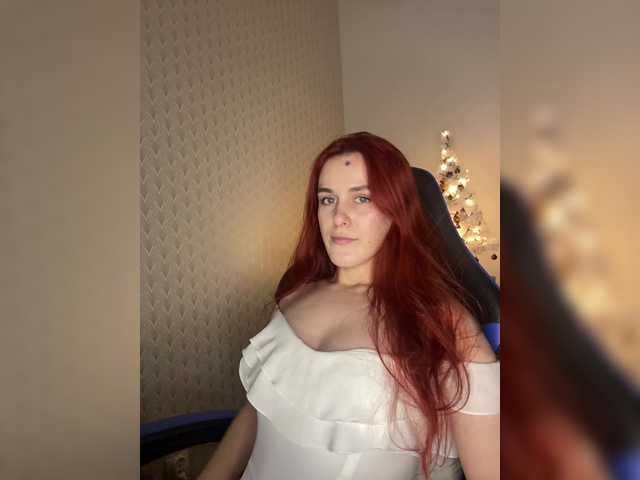 Live sex webcam photo for AfinaFrance #290232575