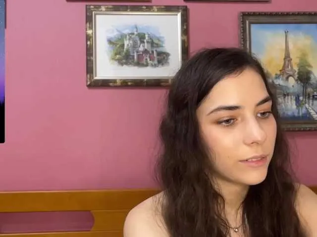 Live sex webcam photo for AfinaShy #276639002