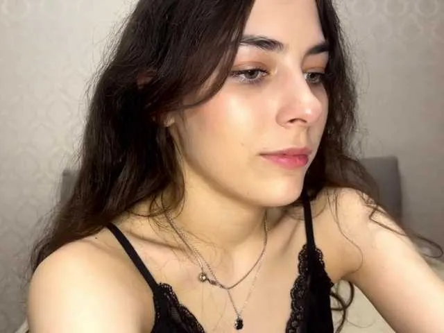 Live sex webcam photo for AfinaShy #276698204