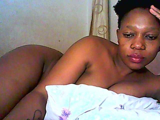 Live sex webcam photo for AfriGoddess #271801599