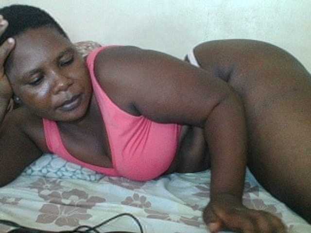 Live sex webcam photo for AfricanBigass #277732797