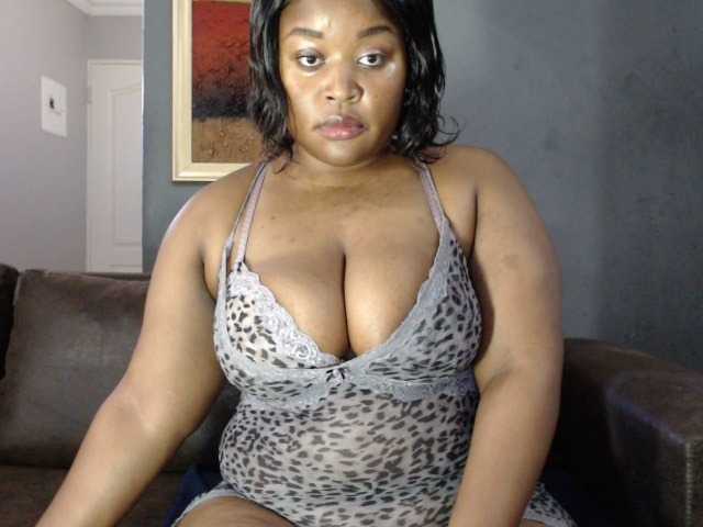 Live sex webcam photo for AfricanRose #278184900