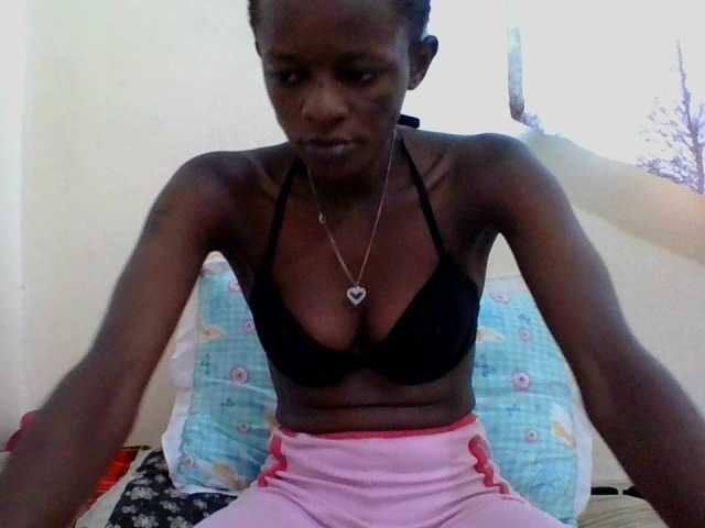 Live sex webcam photo for Africanberry9 #289174598