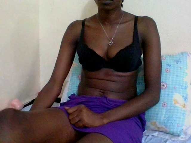 Live sex webcam photo for Africanberry9 #289340742