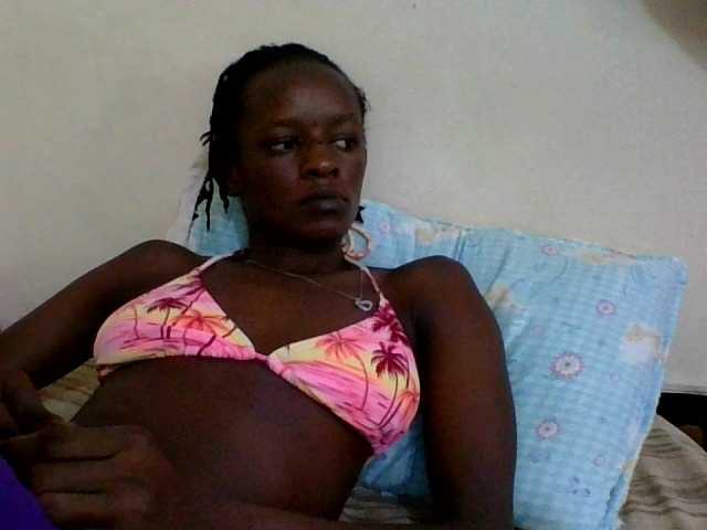 Live sex webcam photo for Africanberry9 #289597627