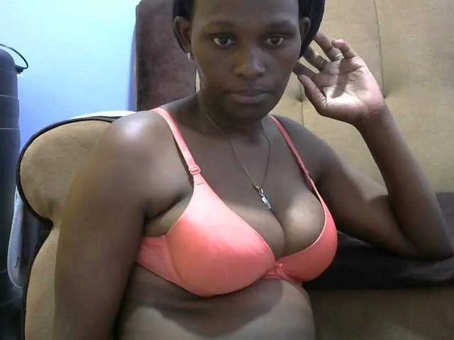 Live sex webcam photo for Africanpretty22 #292649875