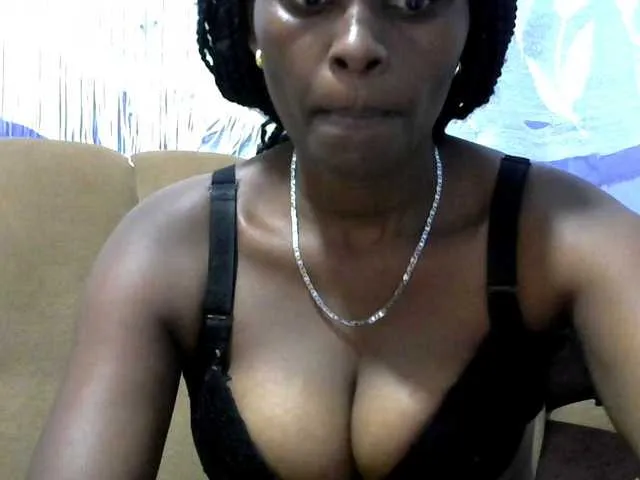 Live sex webcam photo for Africanpretty22 #293372550