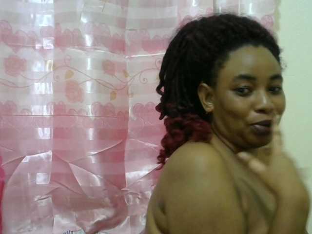 Live sex webcam photo for Africanqueen #272037563